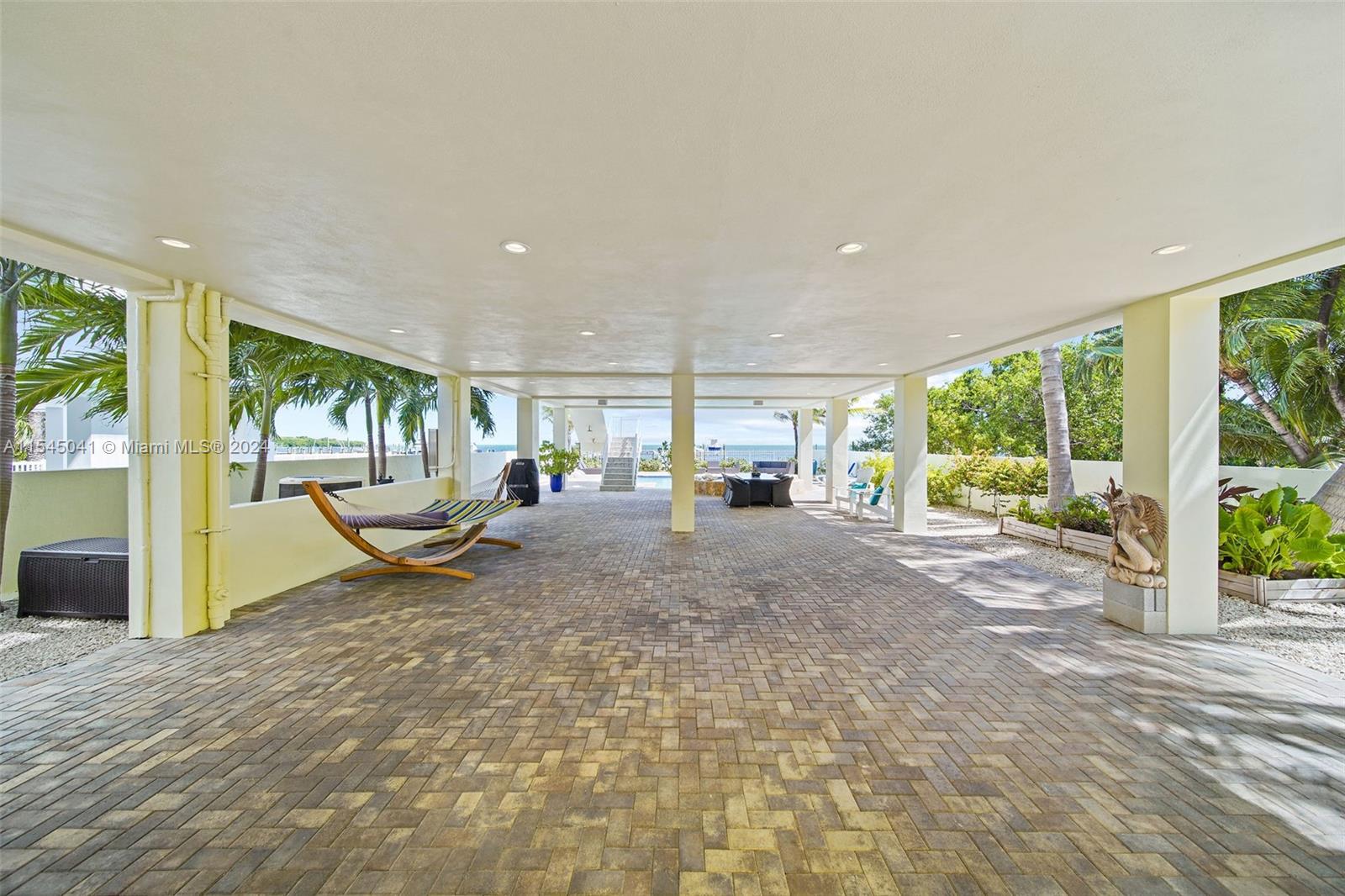 TAVERNIER HEIGHTS - Residential