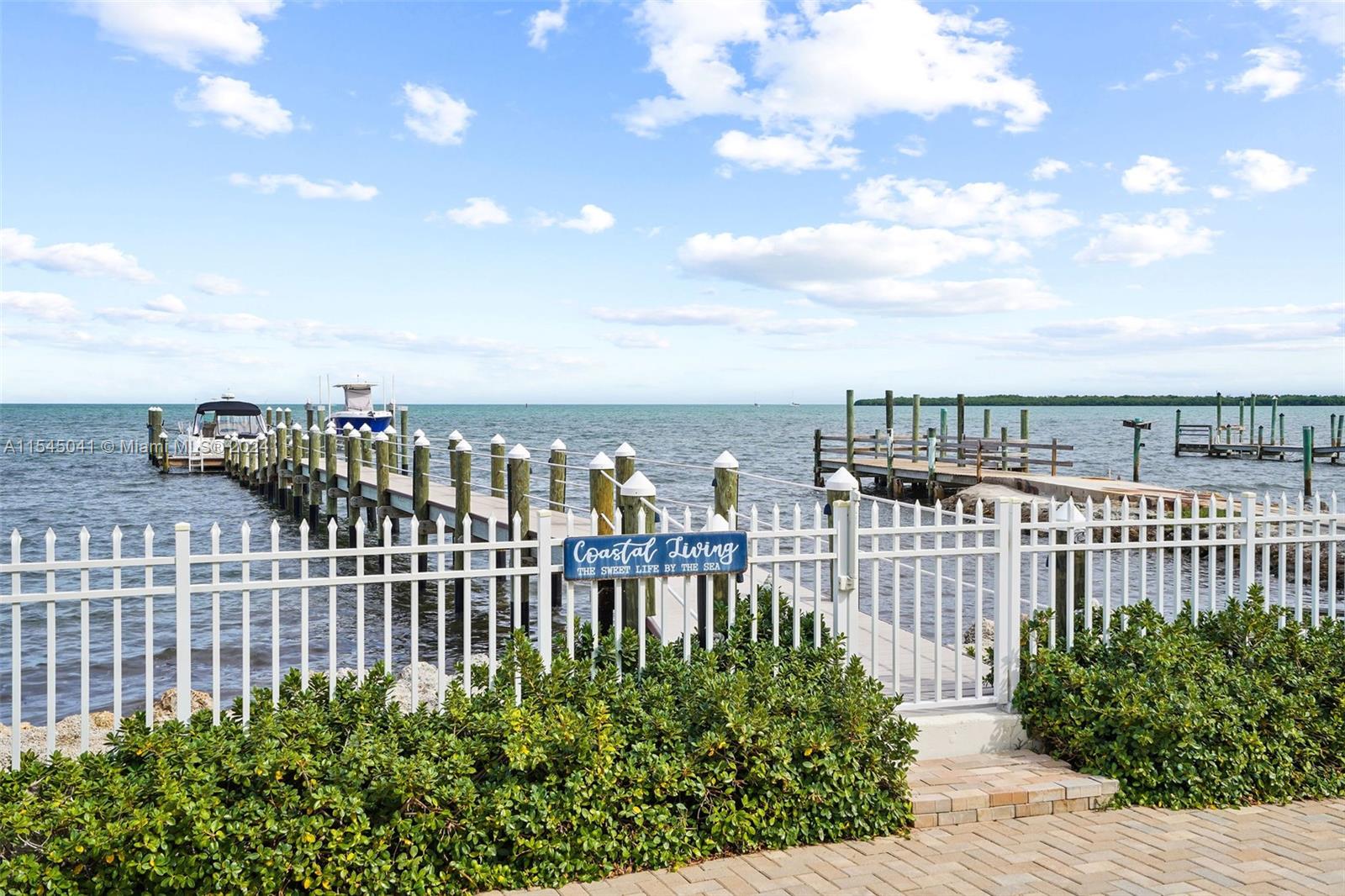 TAVERNIER HEIGHTS - Residential