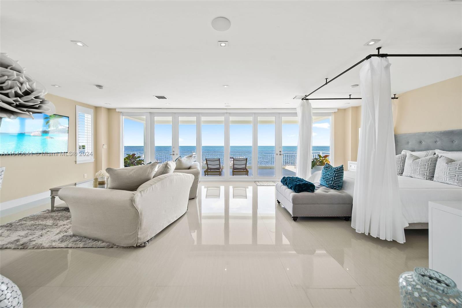 TAVERNIER HEIGHTS - Residential