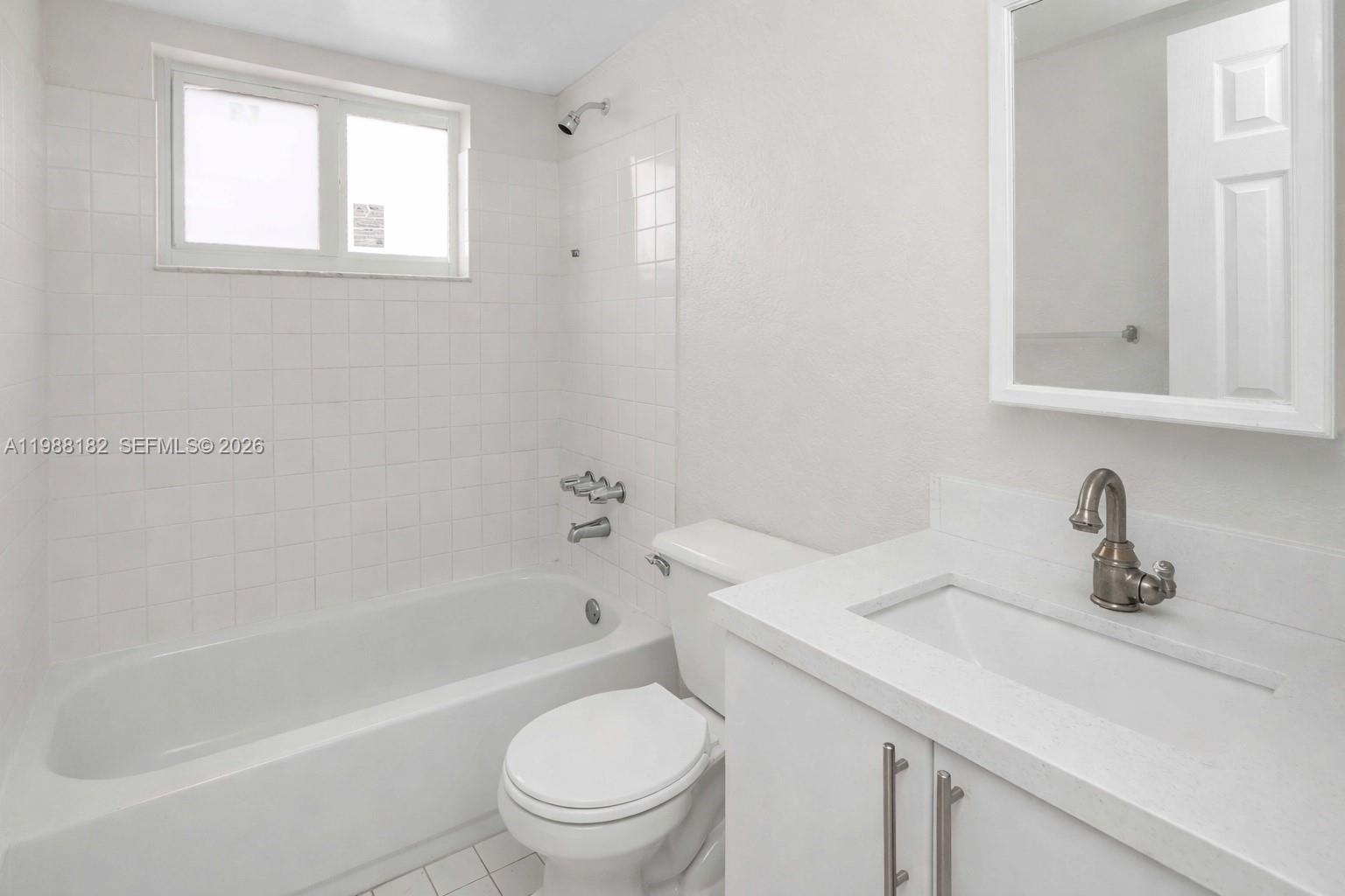 NEW WORLD CONDO APTS IV - Residential Lease