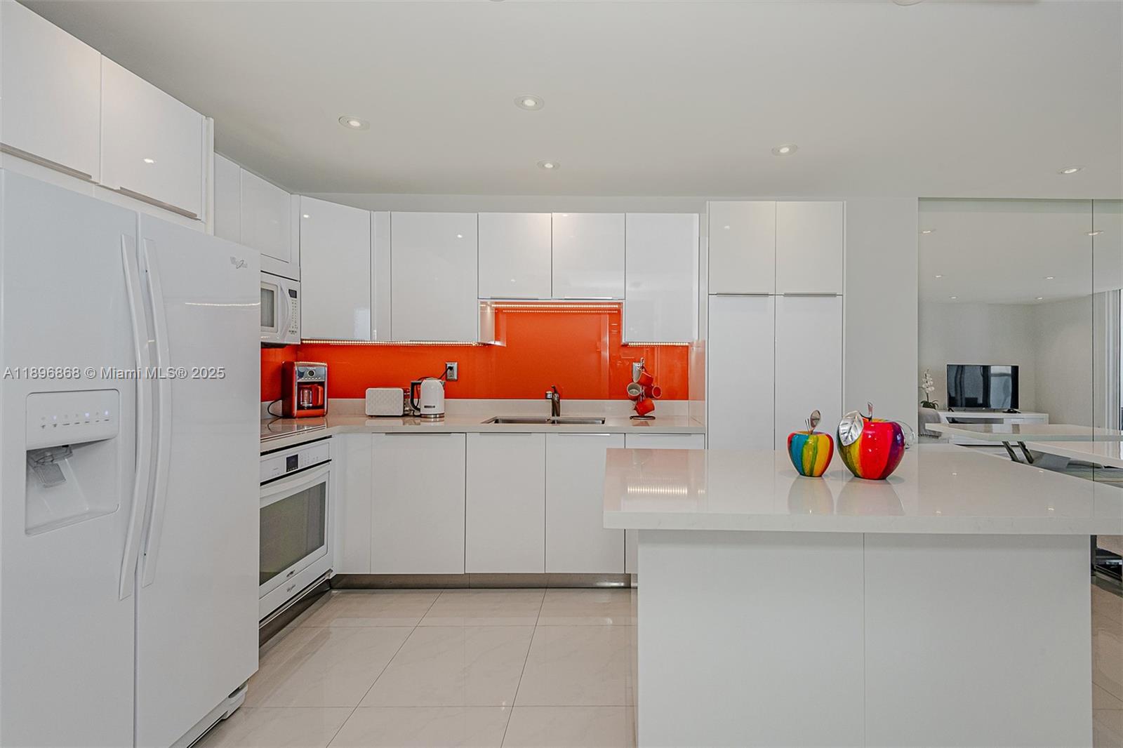 RONEY PALACE CONDO - Residential Lease