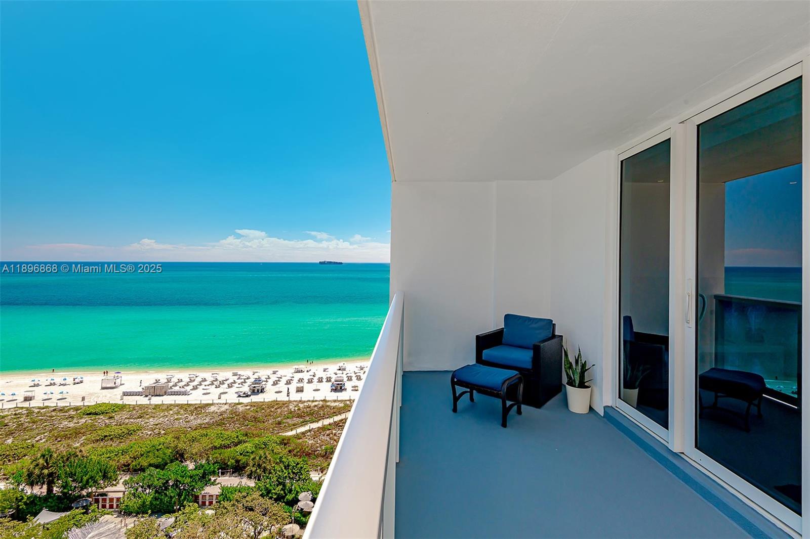 RONEY PALACE CONDO - Residential Lease