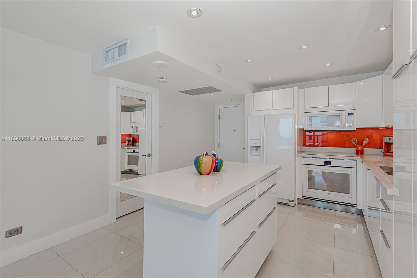 RONEY PALACE CONDO - Residential Lease