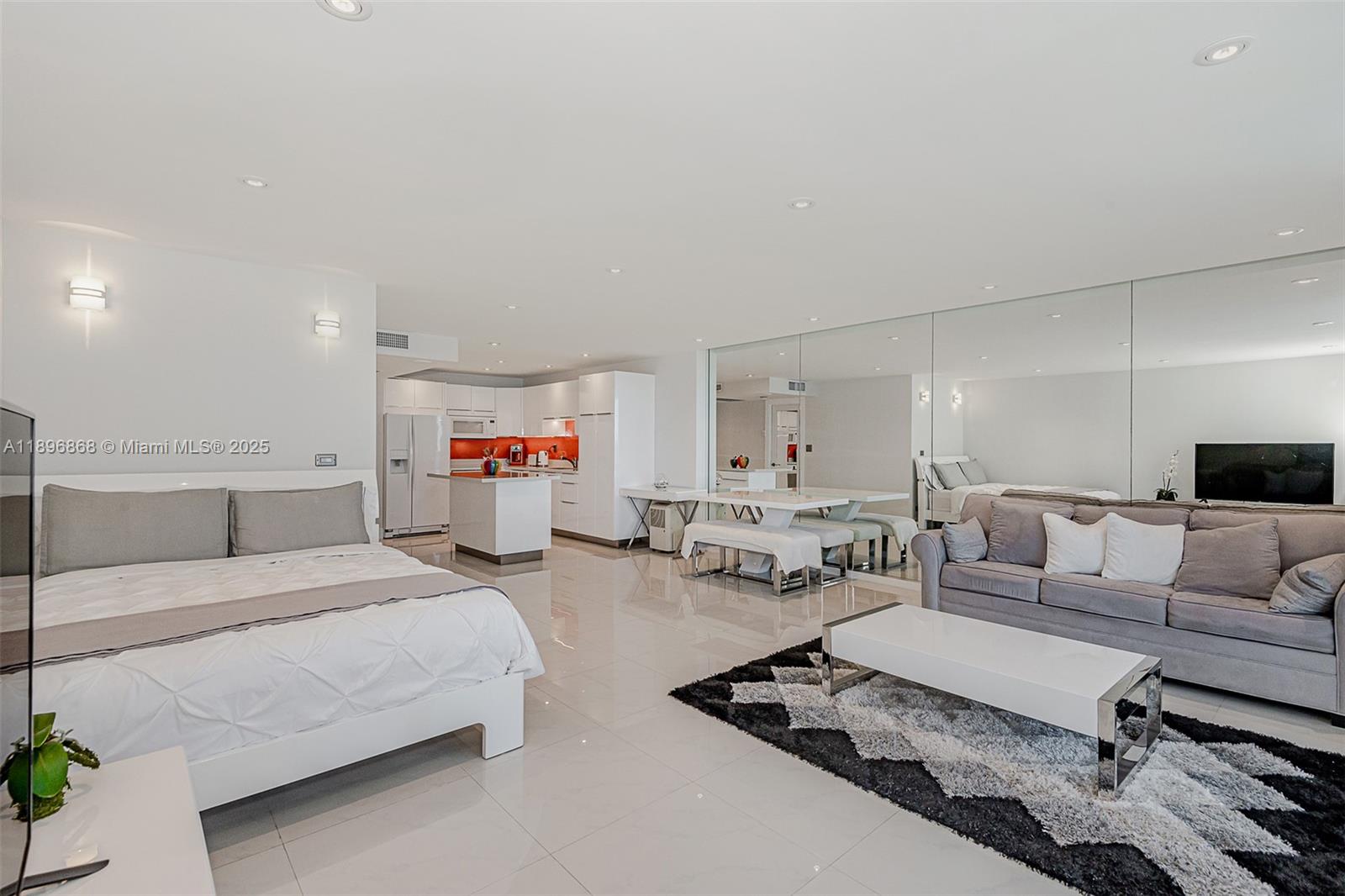 RONEY PALACE CONDO - Residential Lease