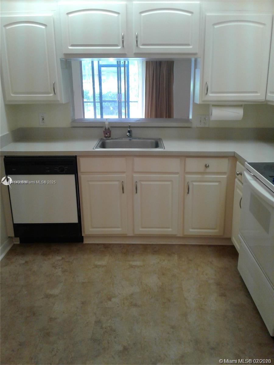 CENTURY VILLAGE - Residential Lease