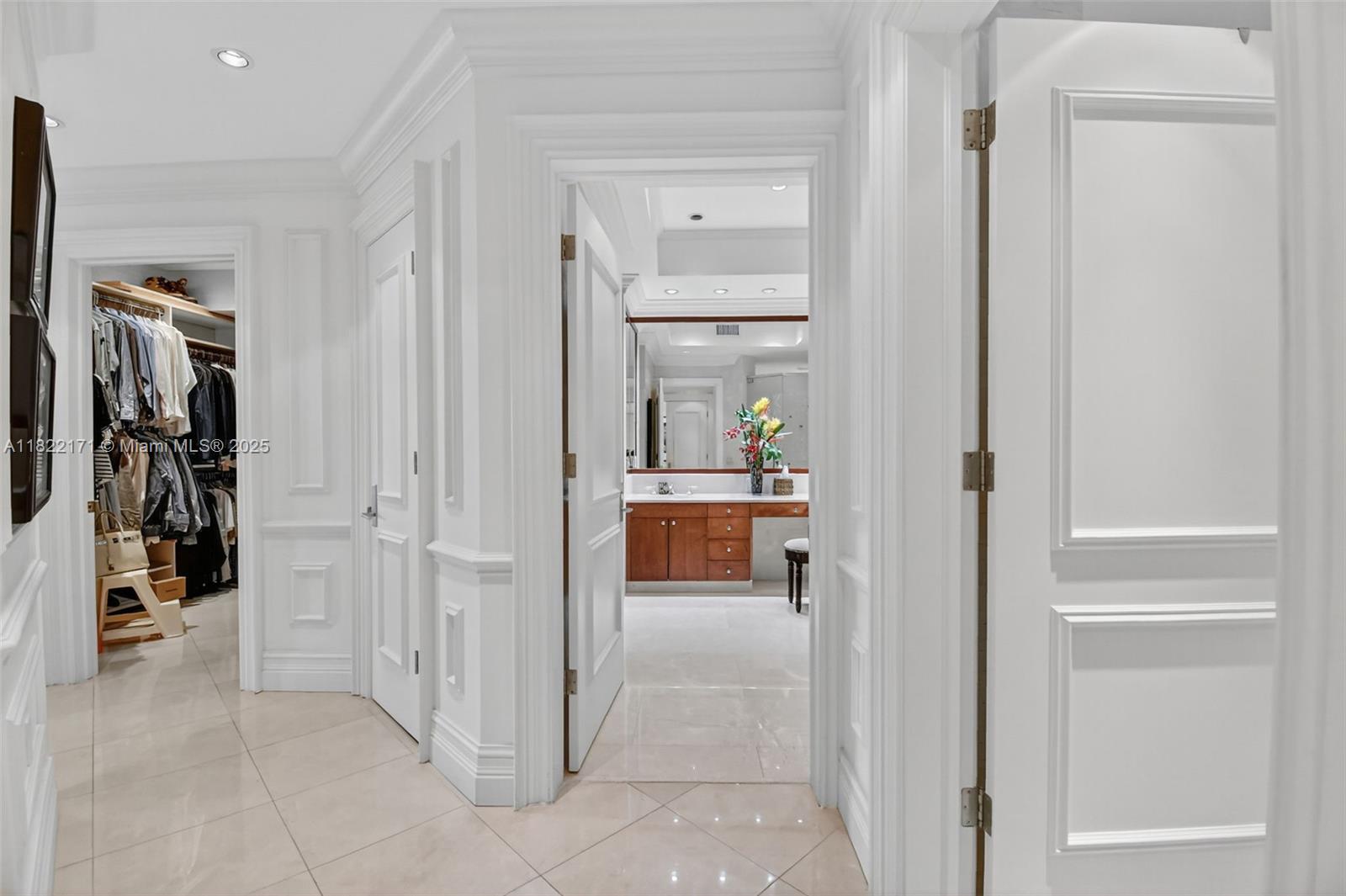 BELLA VISTA MID-RISE SOUTH - Residential Lease