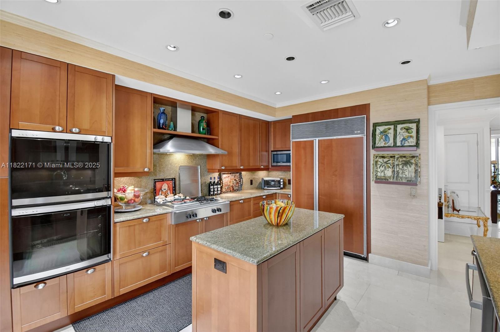 BELLA VISTA MID-RISE SOUTH - Residential Lease