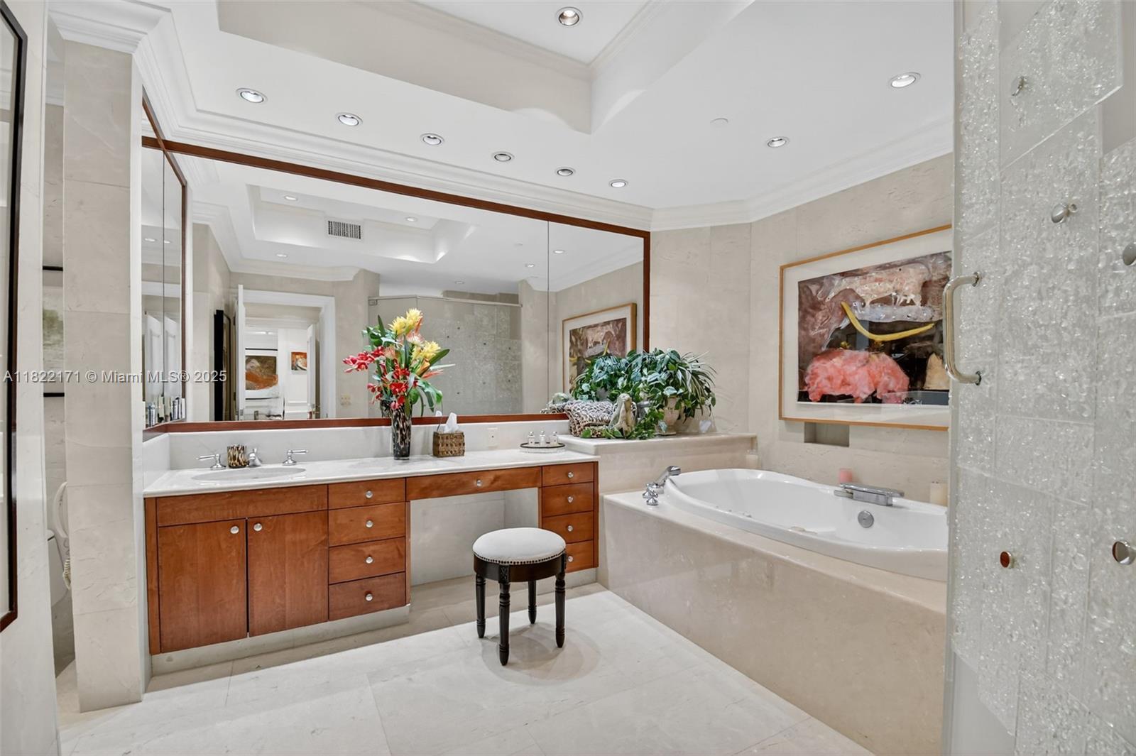 BELLA VISTA MID-RISE SOUTH - Residential Lease