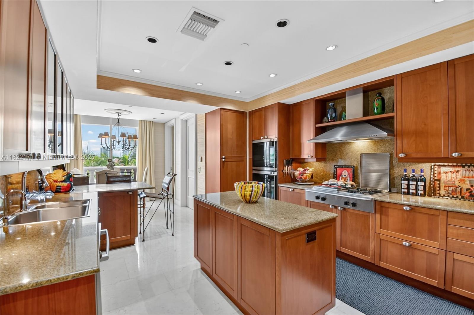 BELLA VISTA MID-RISE SOUTH - Residential Lease