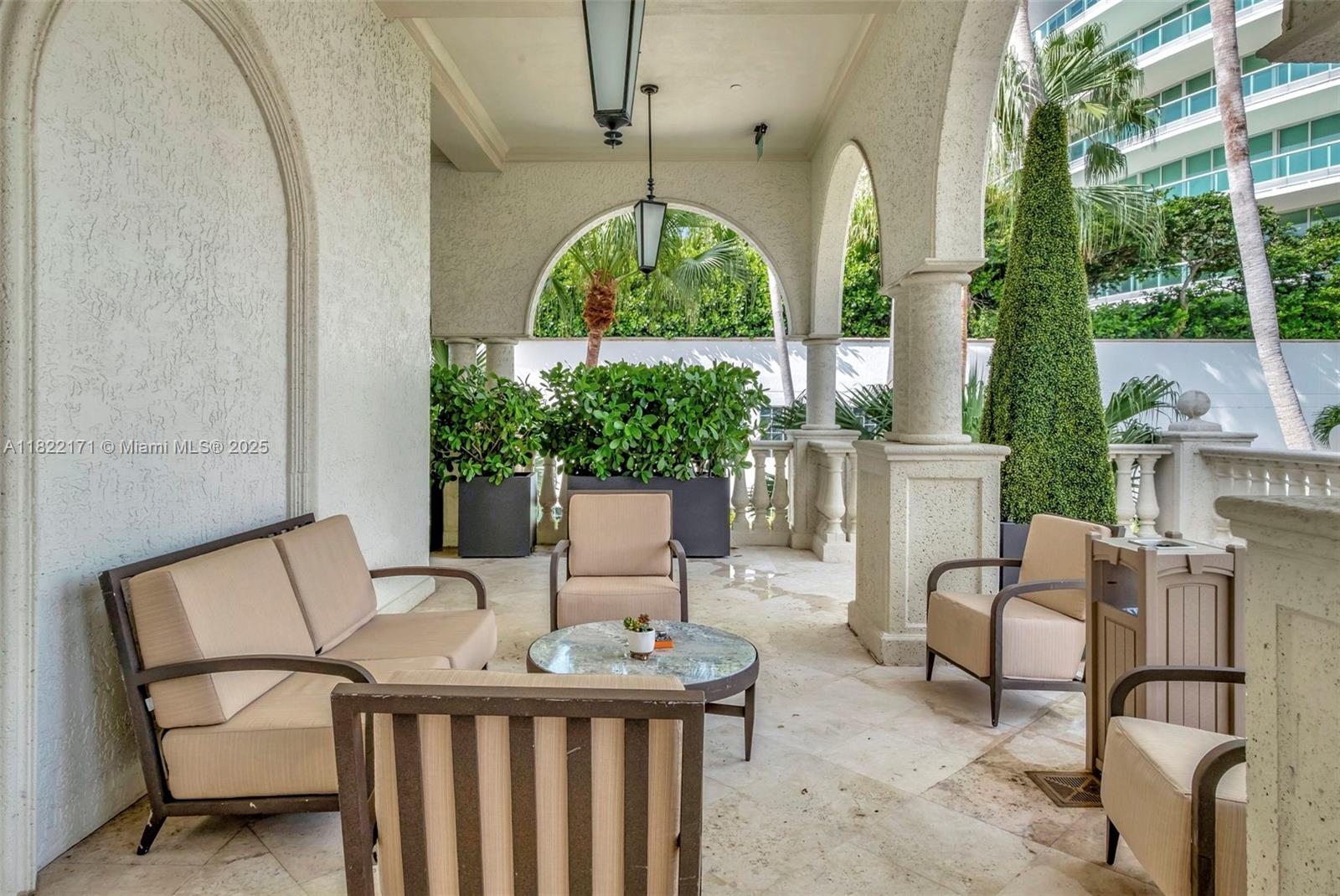 BELLA VISTA MID-RISE SOUTH - Residential Lease