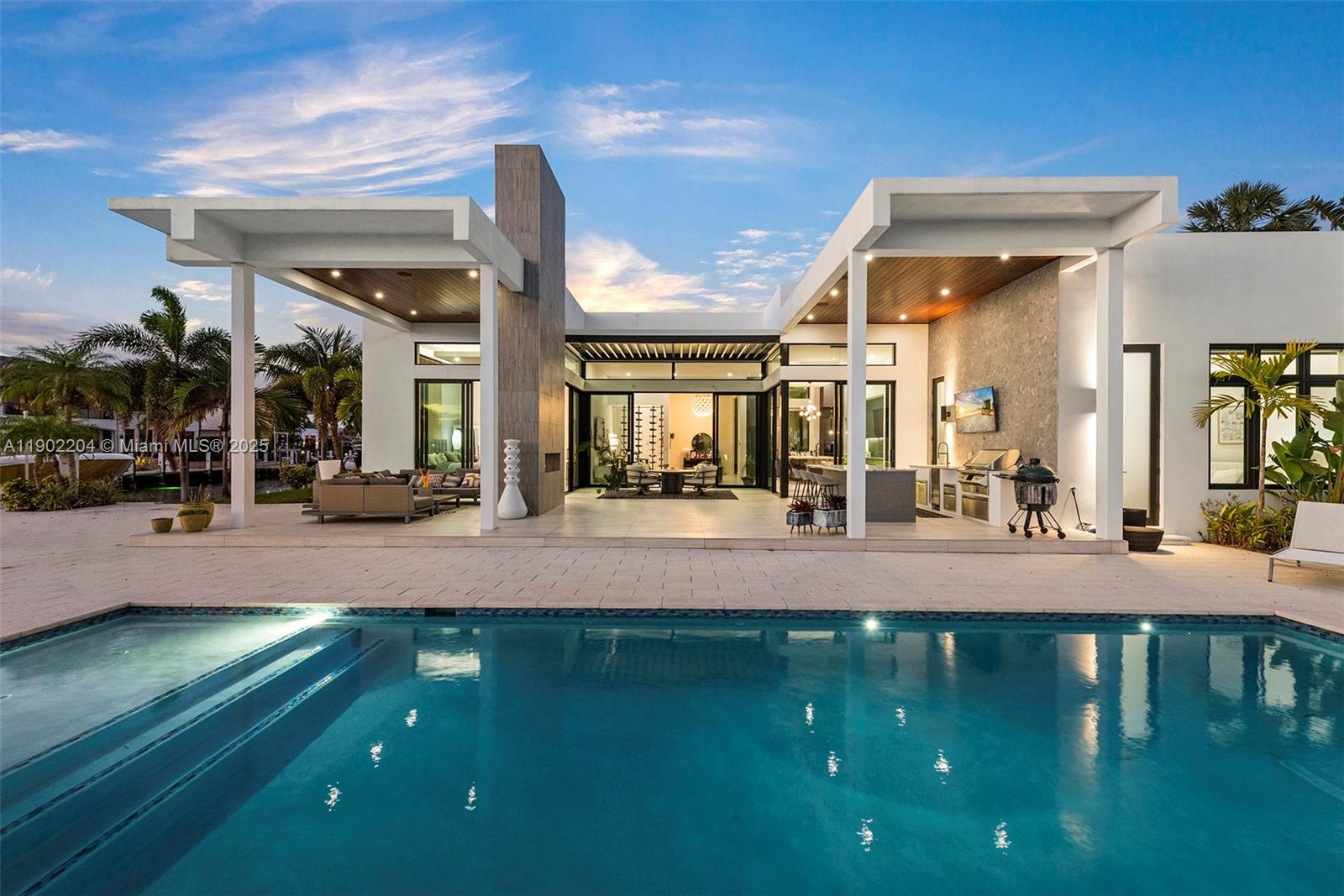 VENETIAN ISLES 1ST SEC - Residential Lease