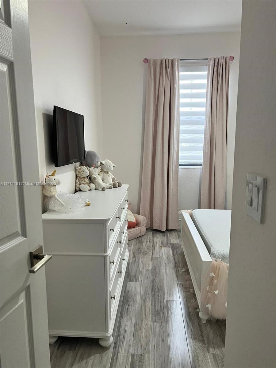 LAKES BY THE BAY FAYE REP - Residential