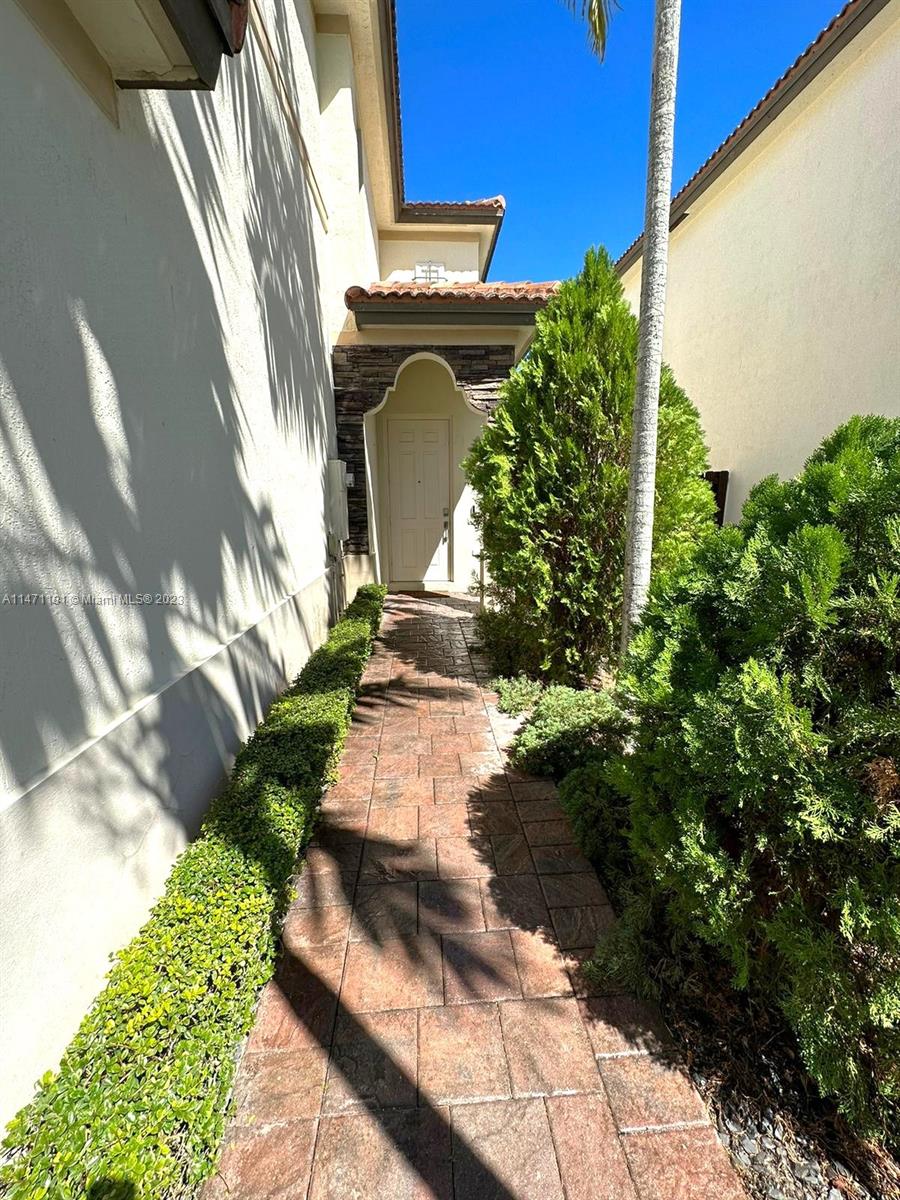 LAKES BY THE BAY FAYE REP - Residential