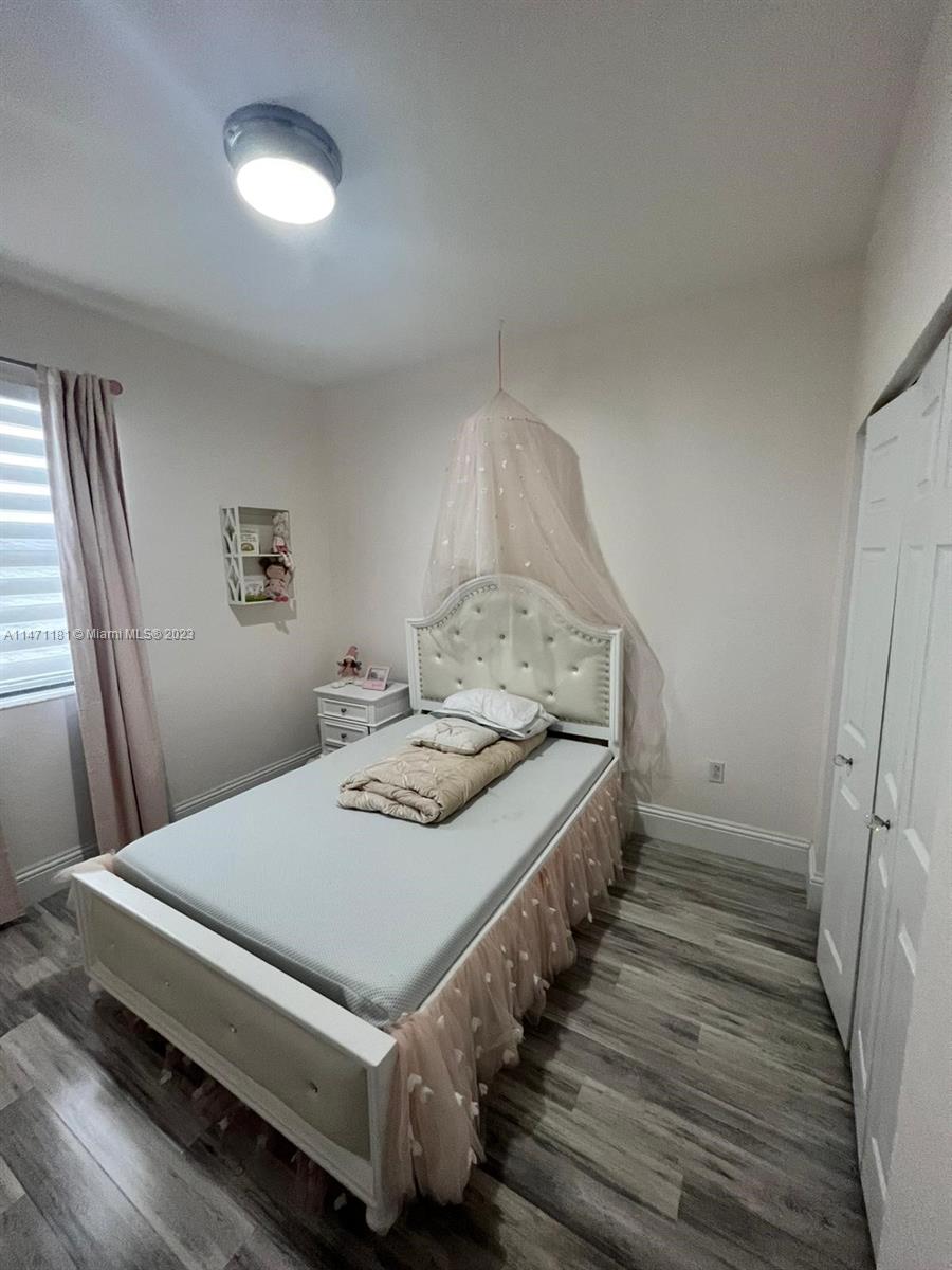 LAKES BY THE BAY FAYE REP - Residential