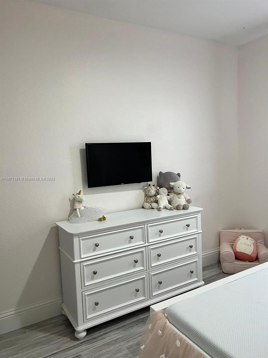 LAKES BY THE BAY FAYE REP - Residential