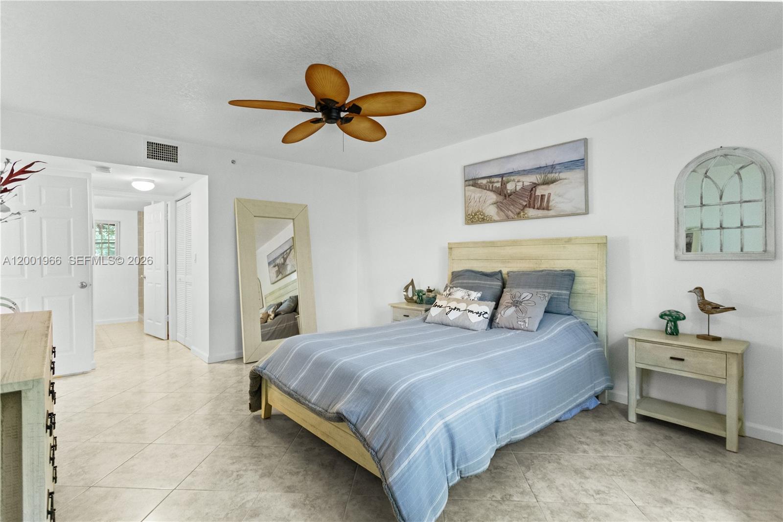 SHERIDAN BEACH CLUB CONDO - Residential