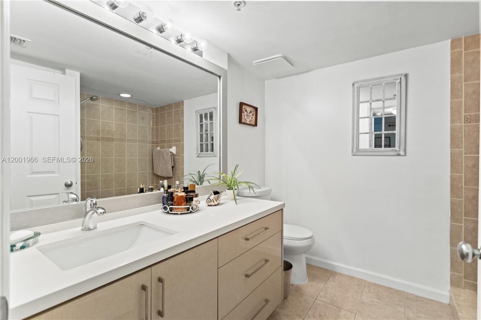 SHERIDAN BEACH CLUB CONDO - Residential