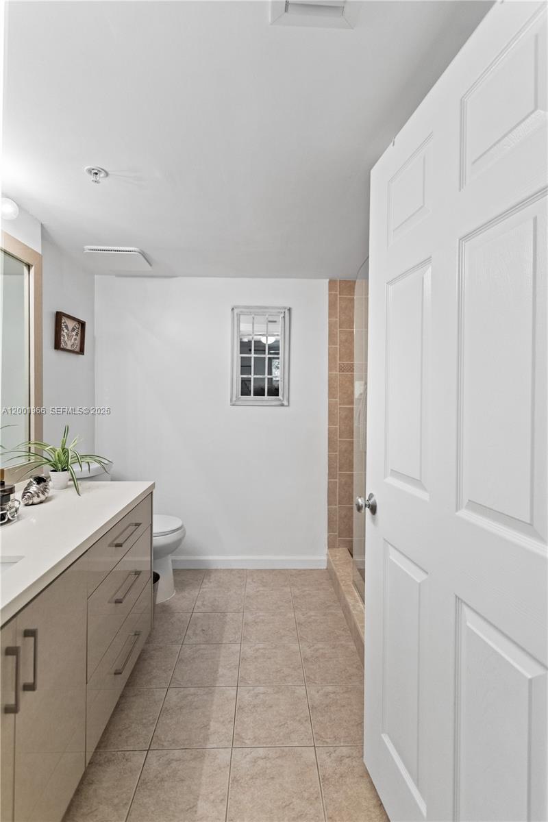 SHERIDAN BEACH CLUB CONDO - Residential