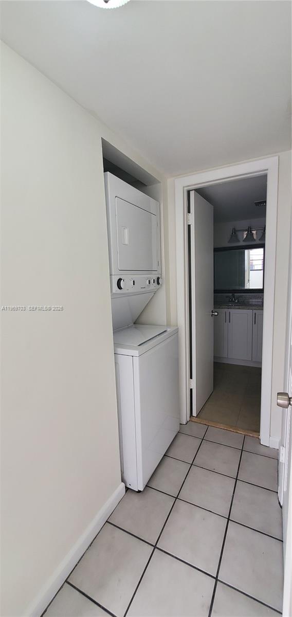 WESTCHESTER POINT CONDO - Residential