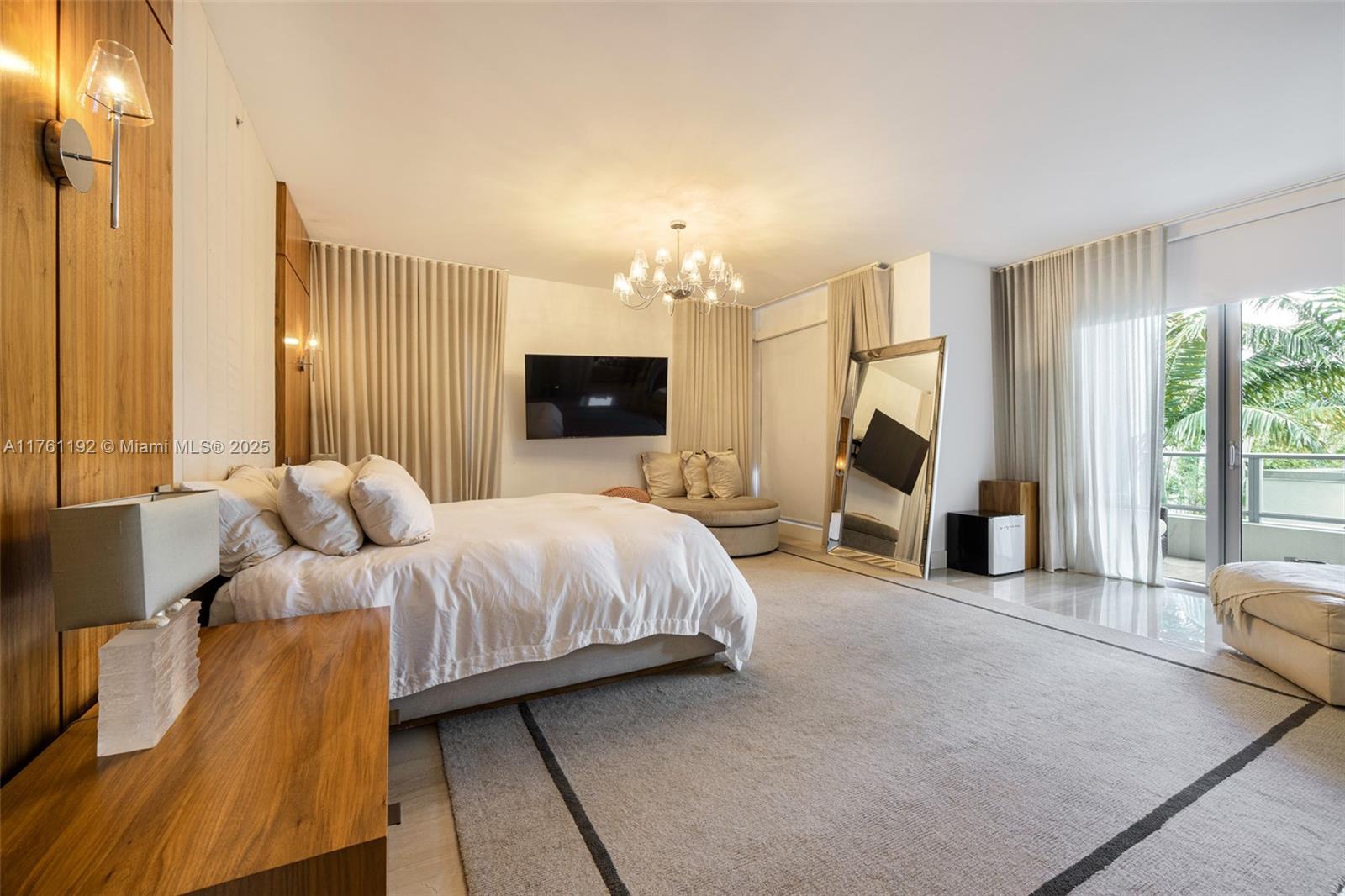 OCEAN HOUSE CONDO - Residential