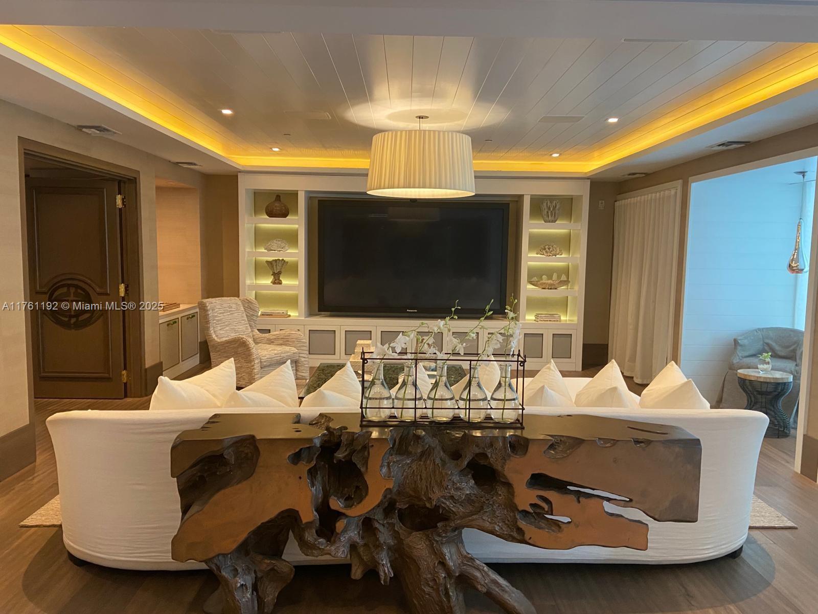 OCEAN HOUSE CONDO - Residential