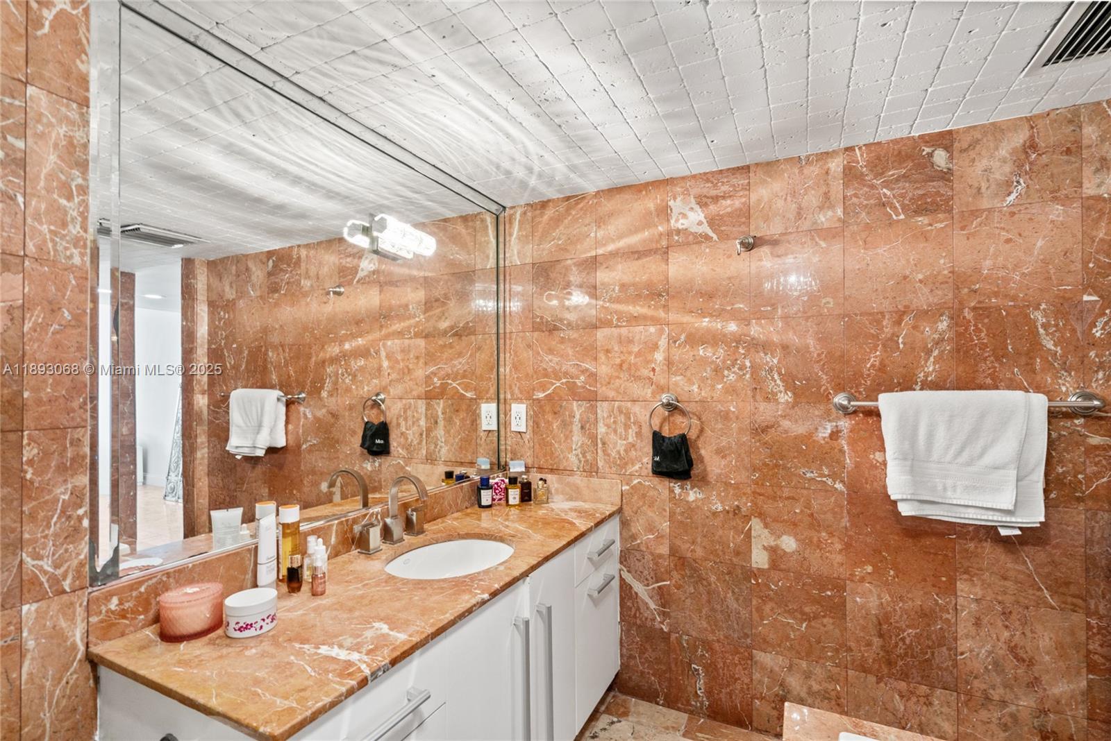 FOUR AMBASSADORS CONDO PH - Residential