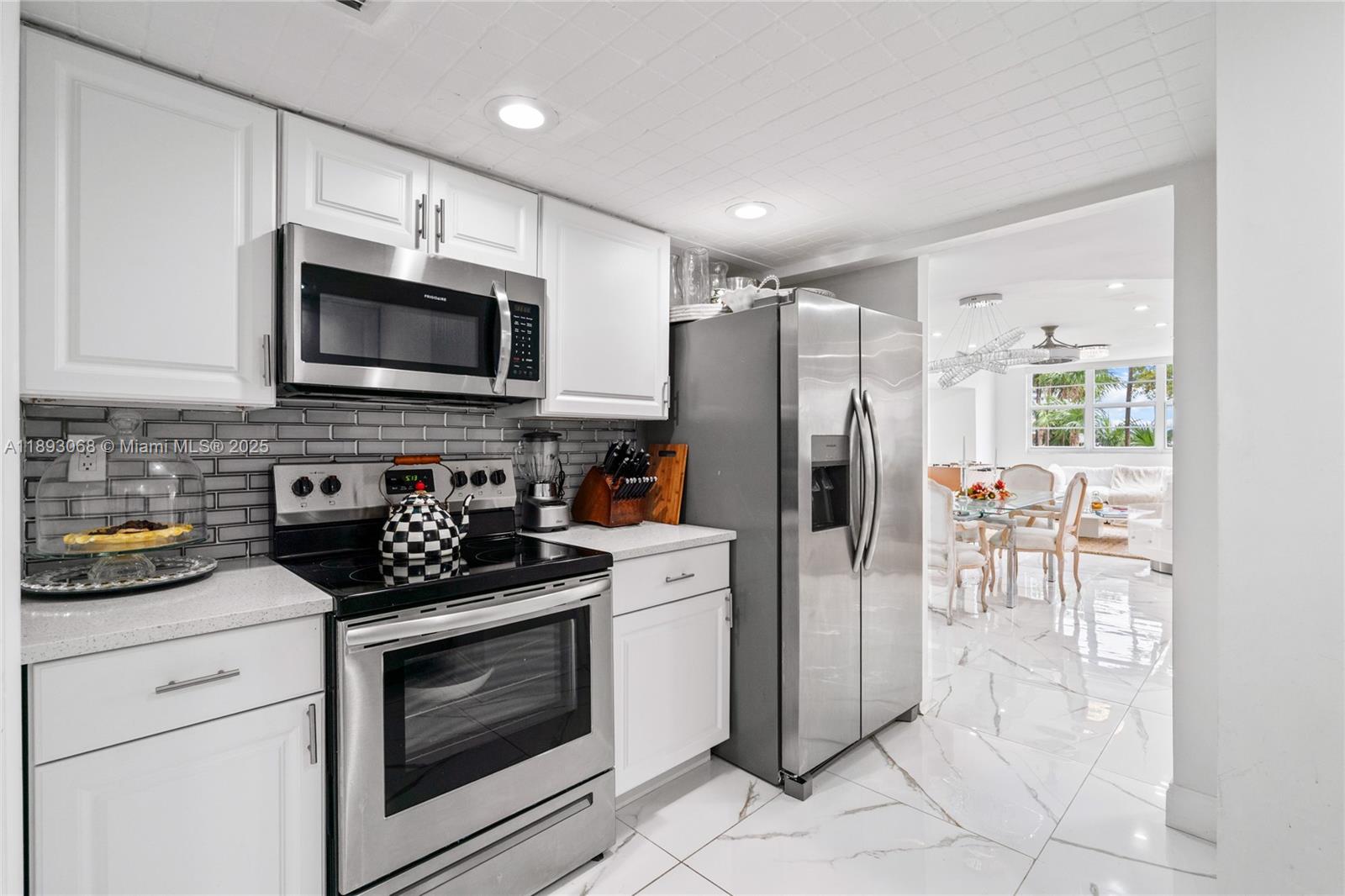 FOUR AMBASSADORS CONDO PH - Residential