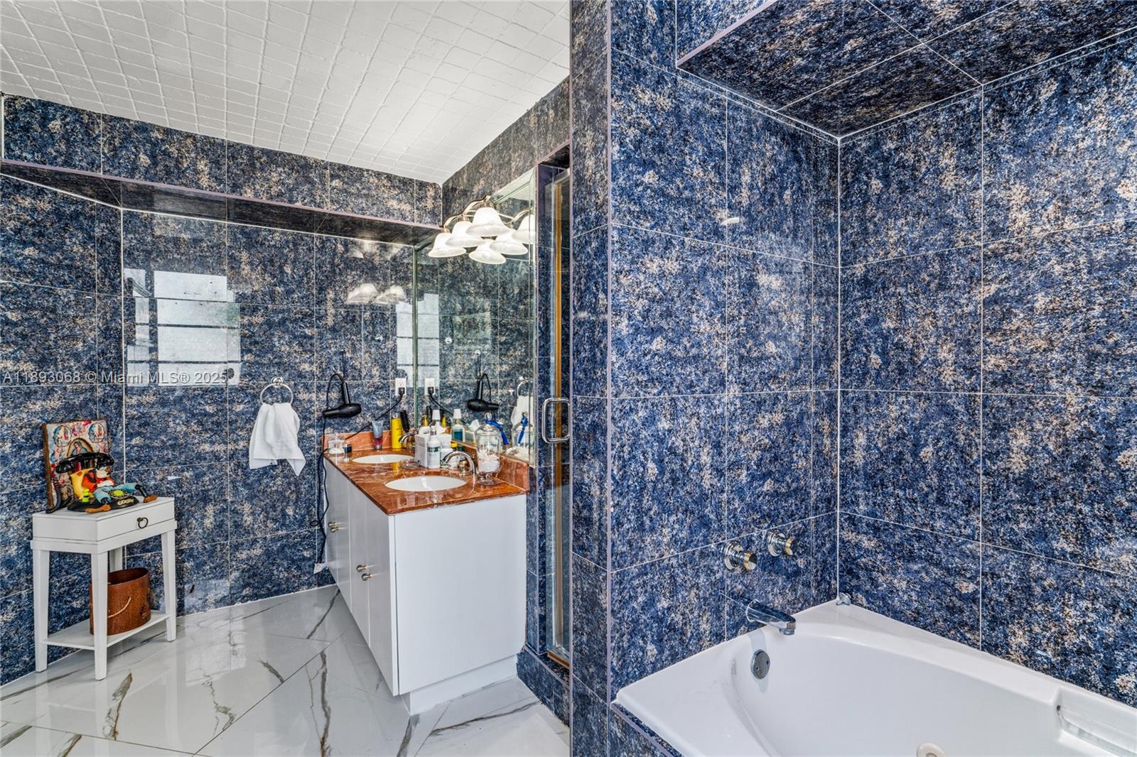 FOUR AMBASSADORS CONDO PH - Residential