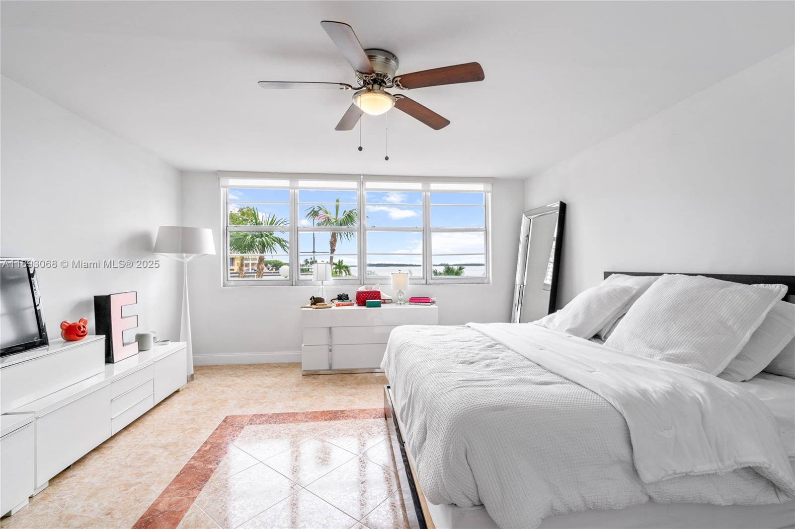 FOUR AMBASSADORS CONDO PH - Residential