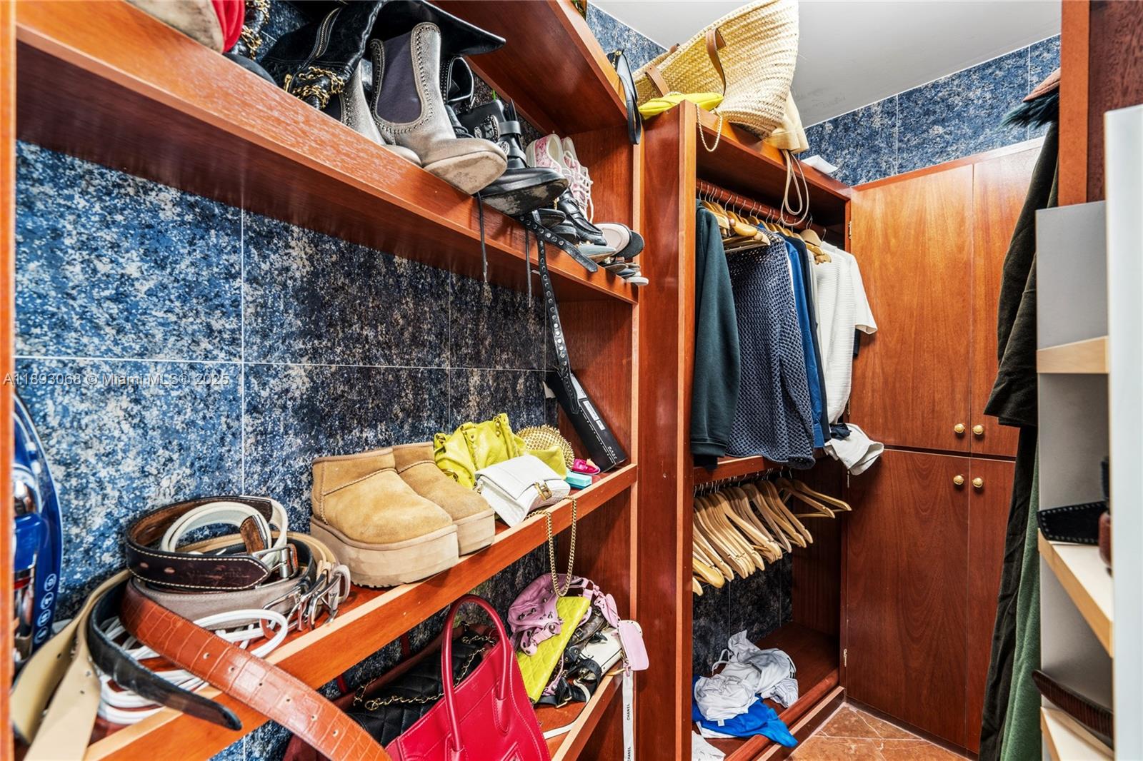 FOUR AMBASSADORS CONDO PH - Residential