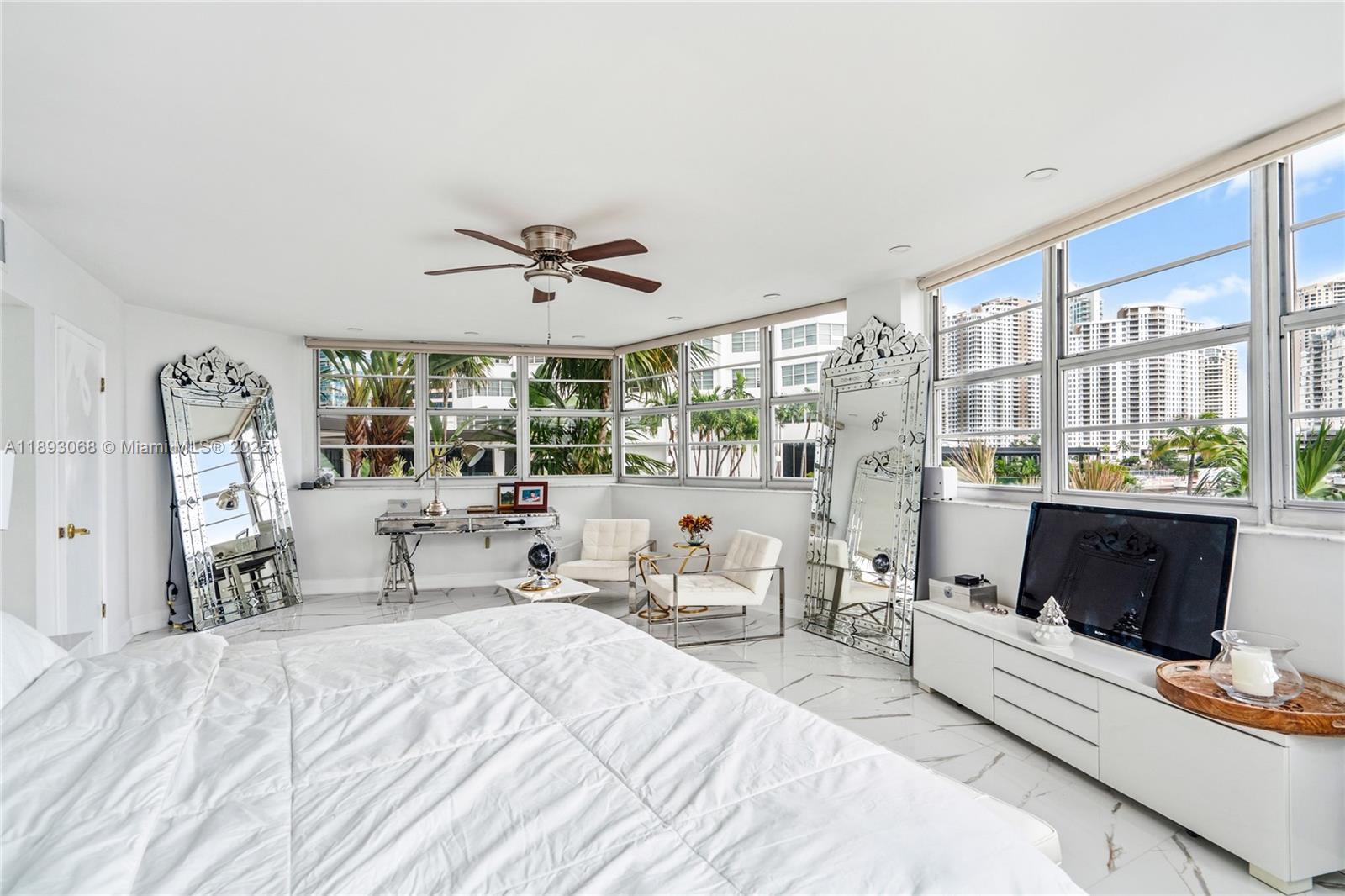 FOUR AMBASSADORS CONDO PH - Residential