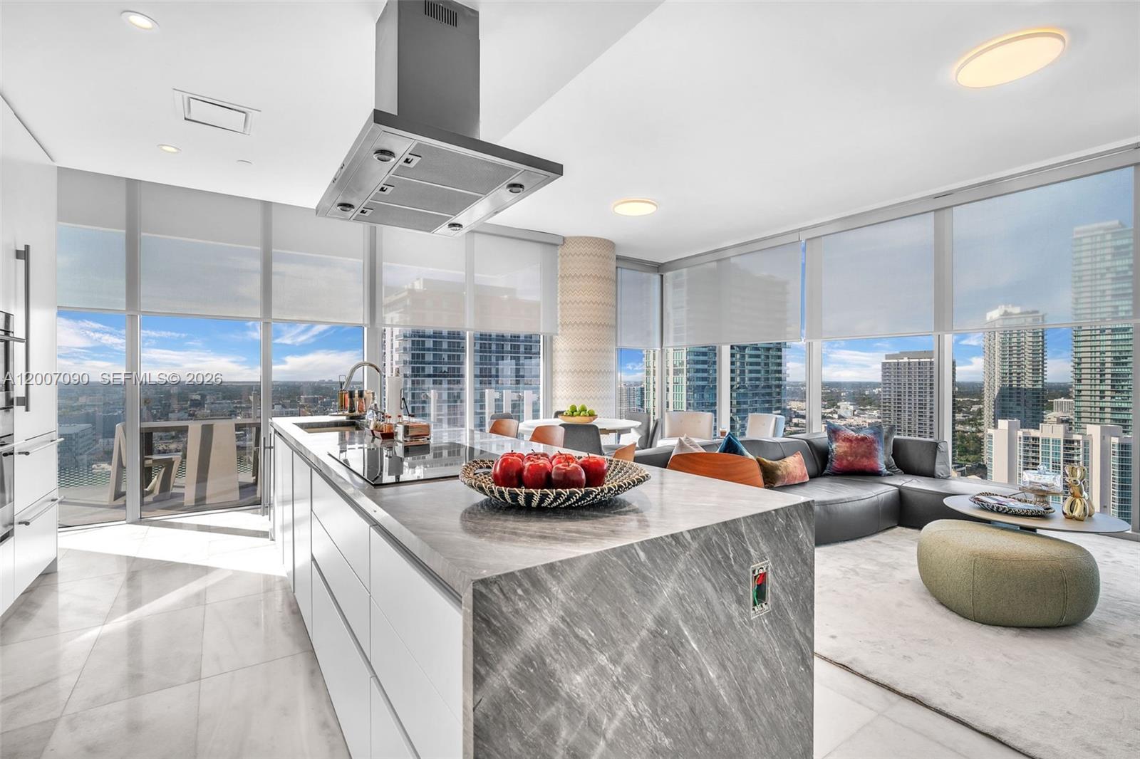 700 NE 26th Ter 2906