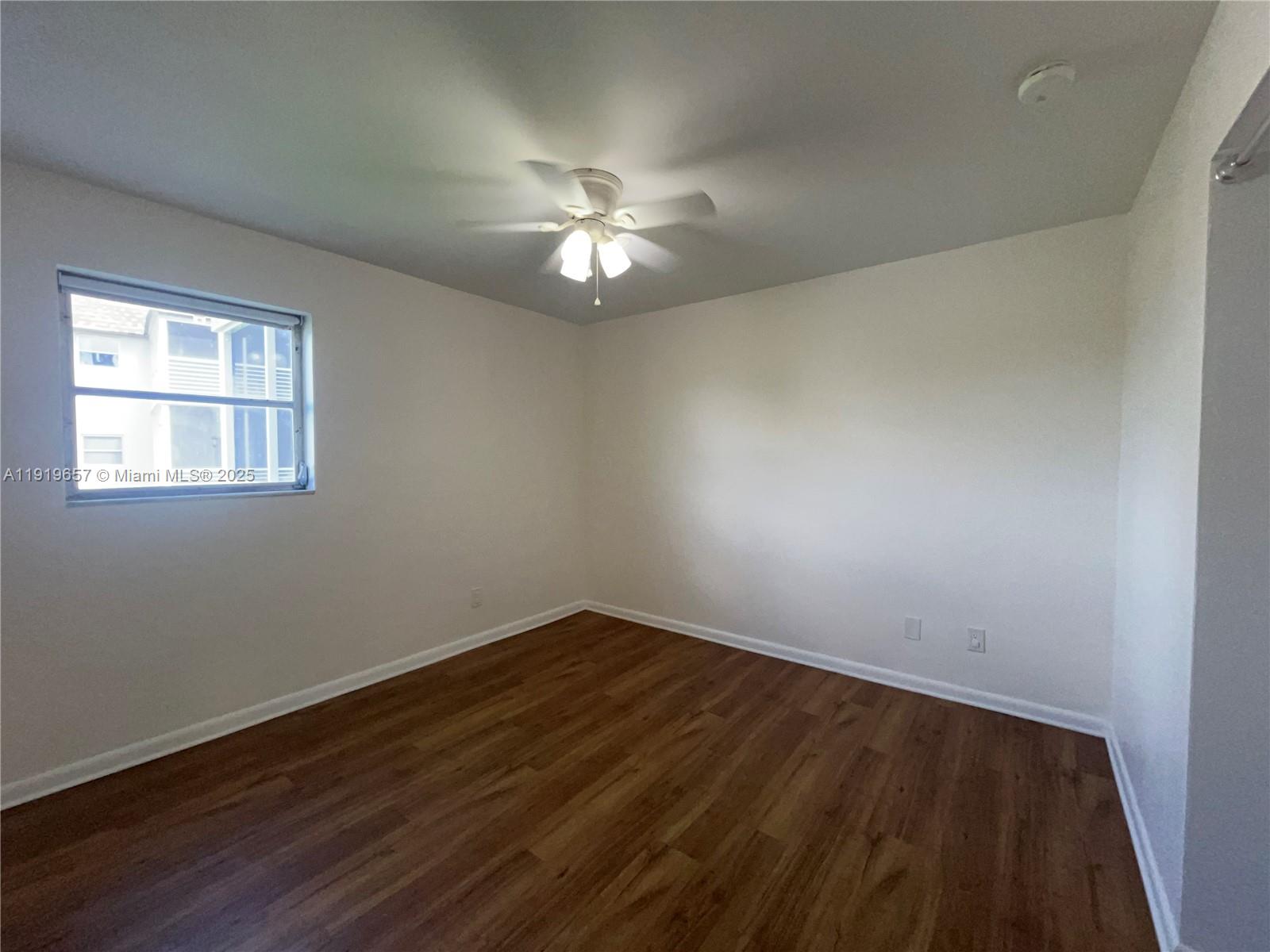 ARROWHEAD CONDO NO III - Residential Lease