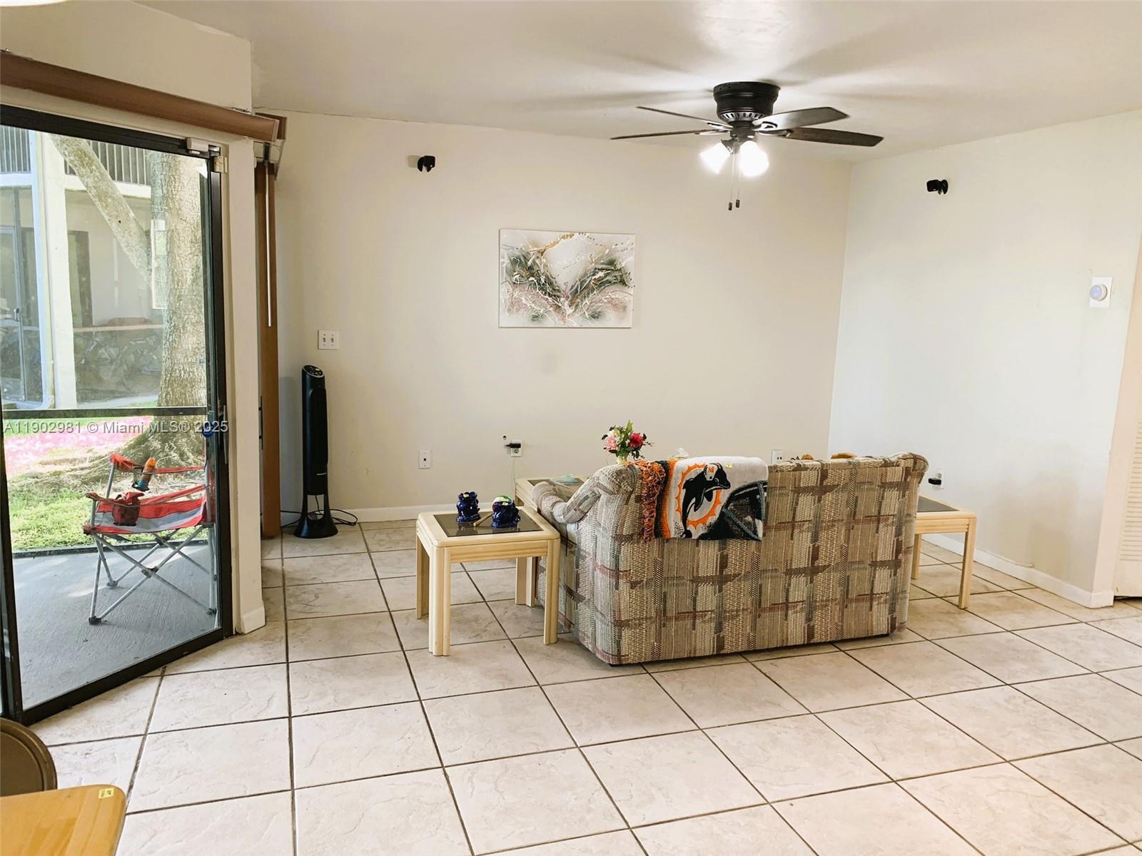 LAKESHORE CONDO 8 - Residential Lease