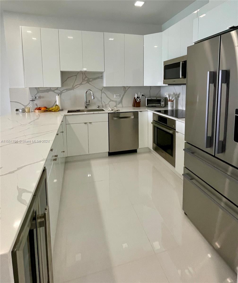 ARLEN BEACH CONDO - Residential Lease