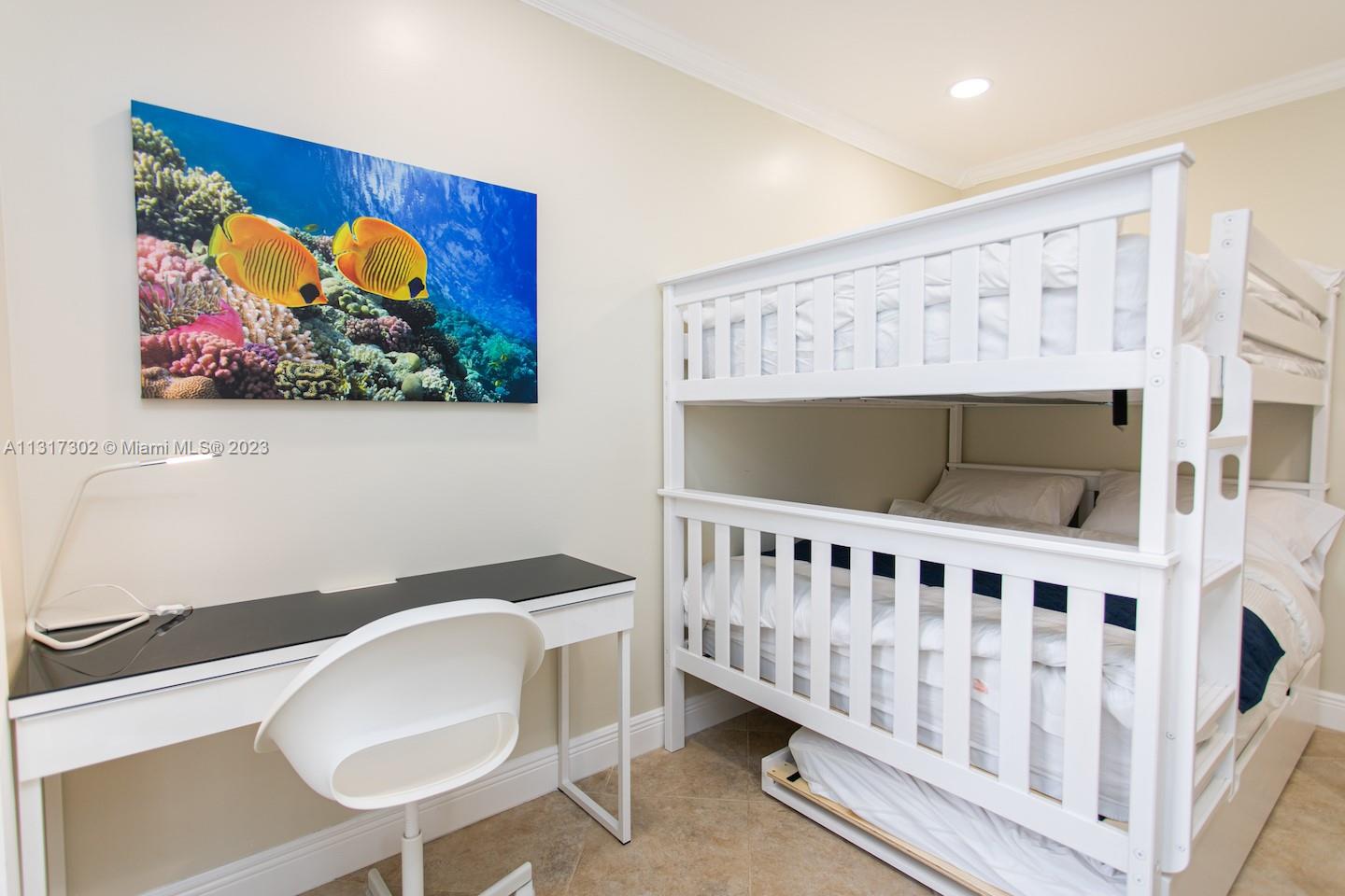 HOLLYWOOD LAKES SECTION - Residential Lease