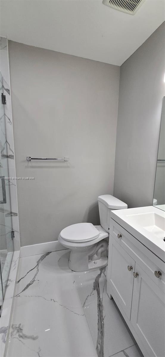 HOLLYWOOD TERRACE AMEN PL - Residential Lease