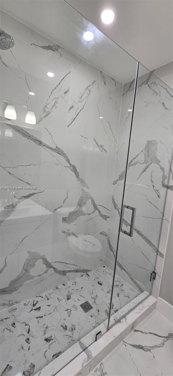 HOLLYWOOD TERRACE AMEN PL - Residential Lease