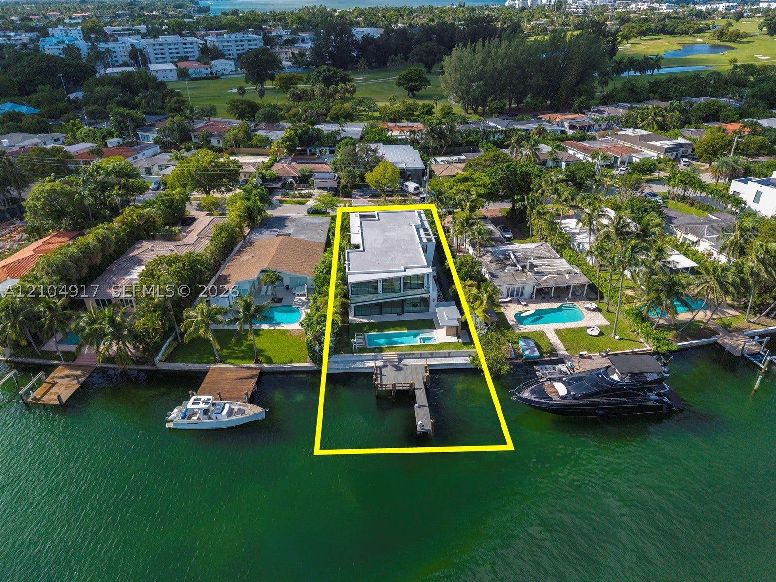 271 N Shore Dr