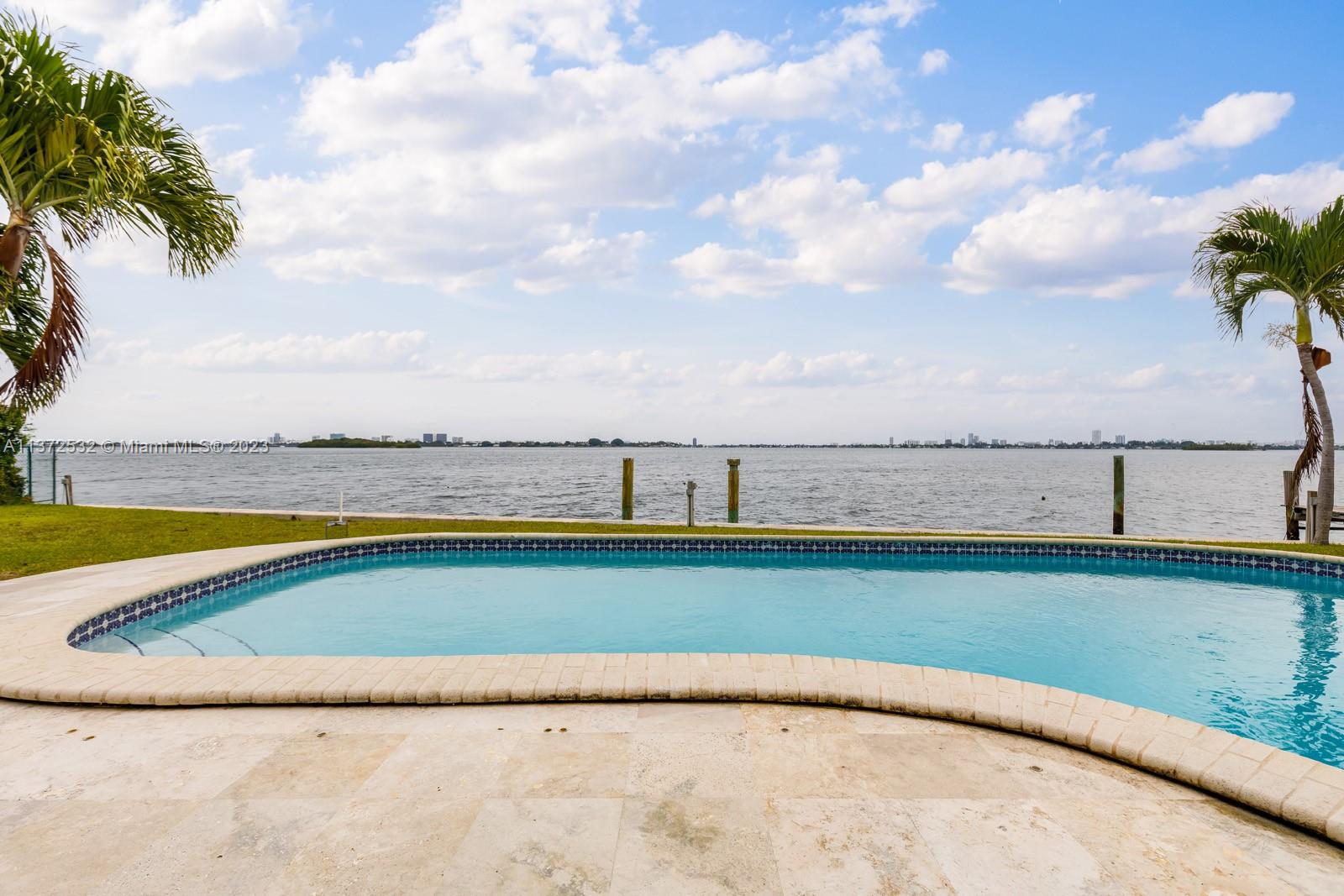 RIVER BAY PARK ADDN - Residential