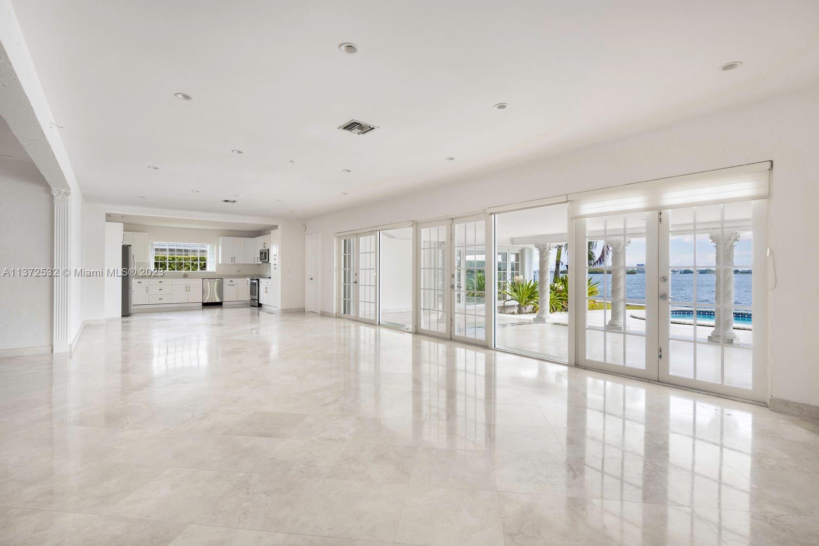 RIVER BAY PARK ADDN - Residential