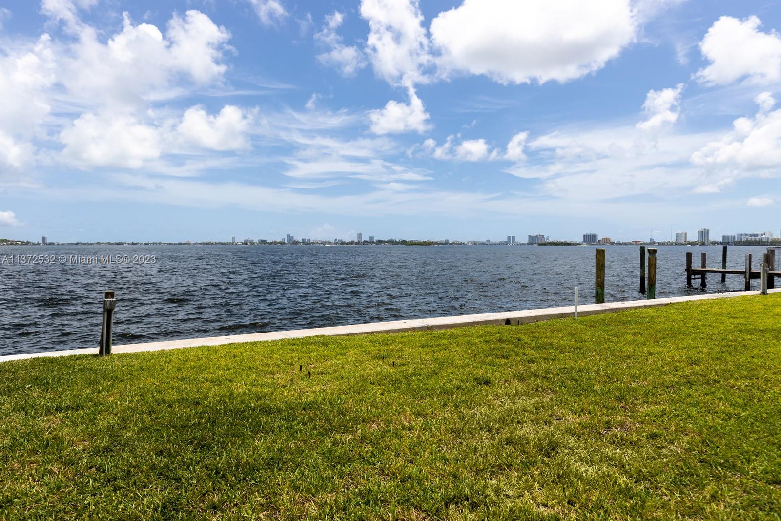RIVER BAY PARK ADDN - Residential