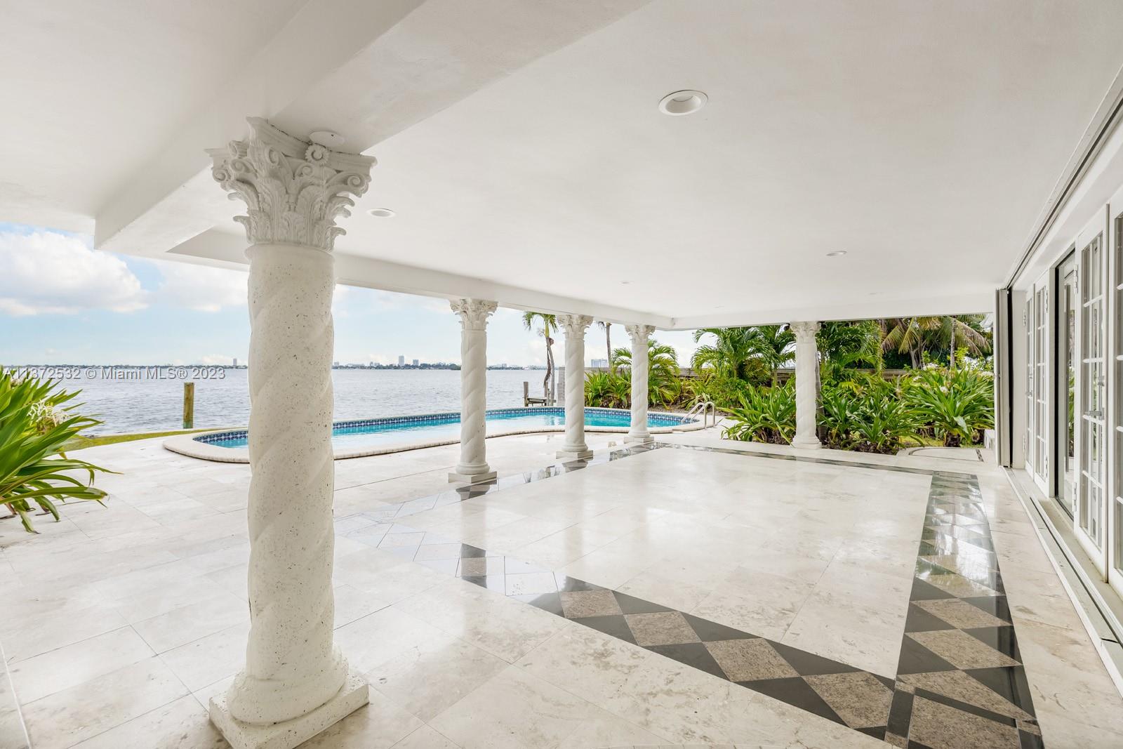 RIVER BAY PARK ADDN - Residential