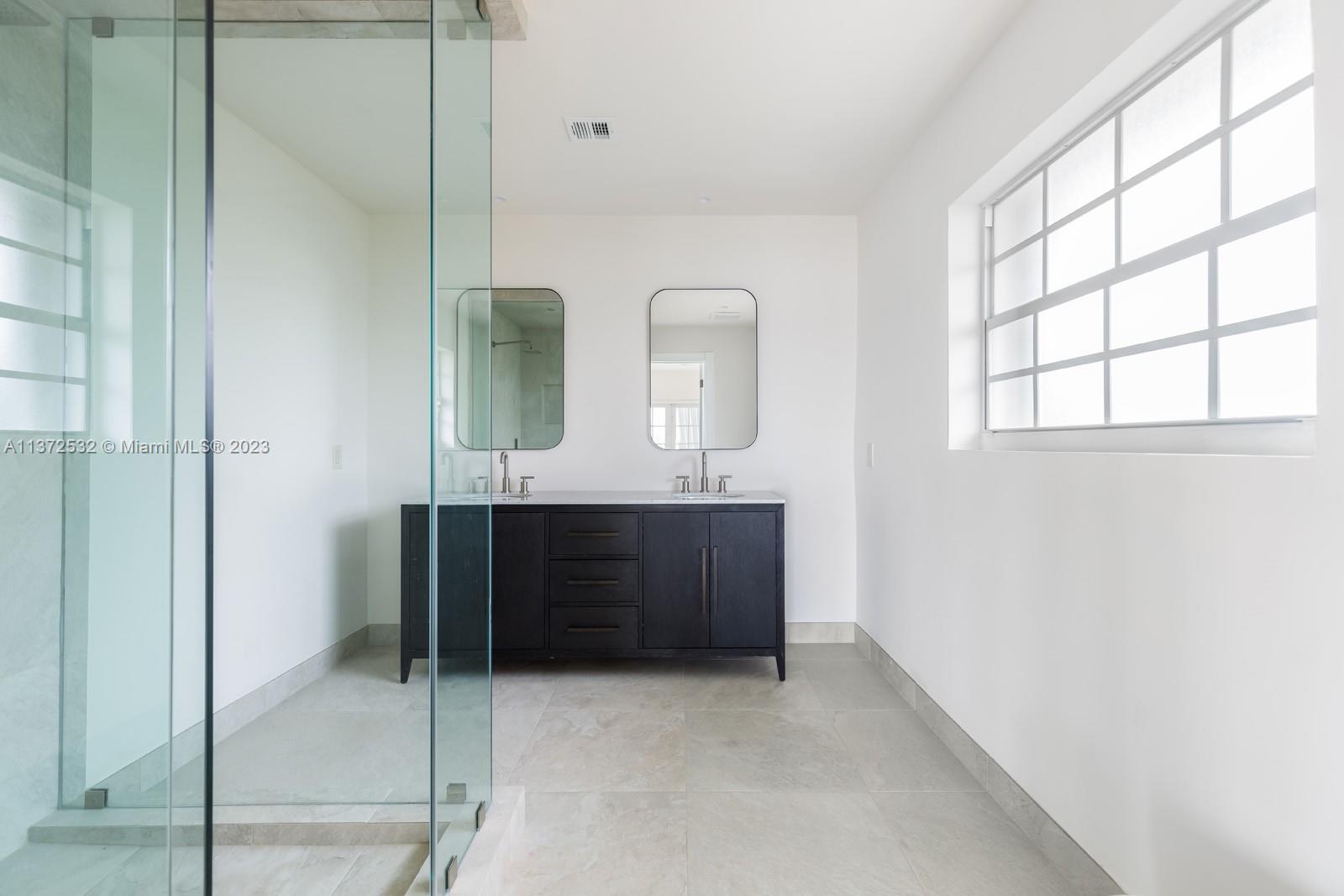 RIVER BAY PARK ADDN - Residential