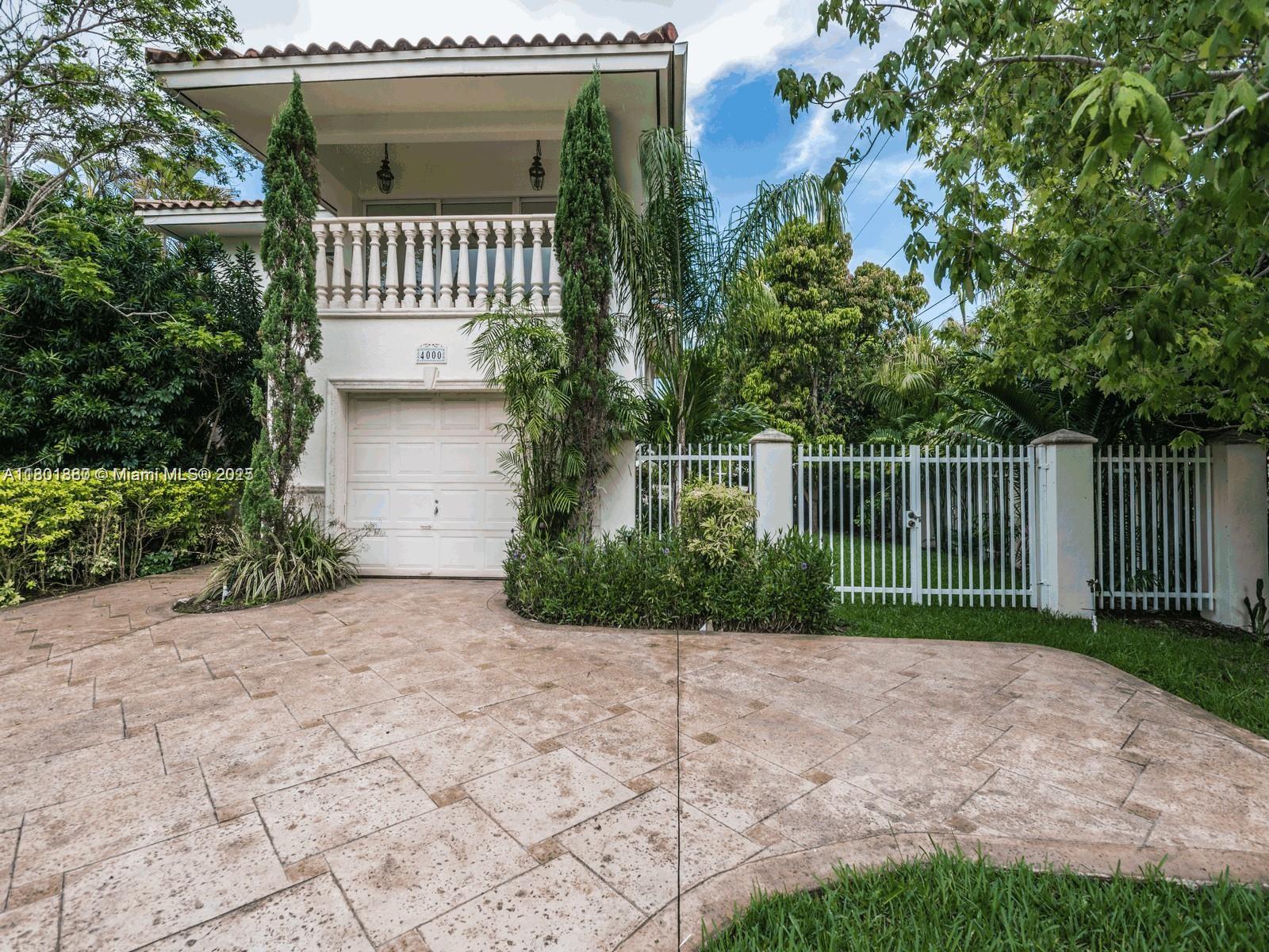 4000 Alhambra Cir, Coral Gables, Broward County, Florida - 4 Bedrooms  
3 Bathrooms - 