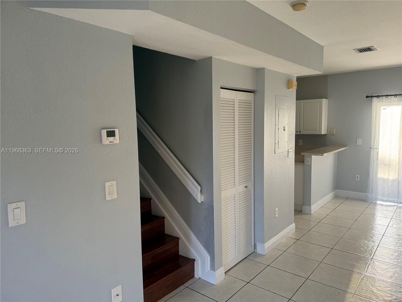 FLORIDIAN ISLES - Residential