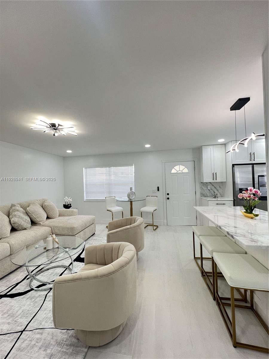 KINGS POINT NORMANDY COND - Residential Lease