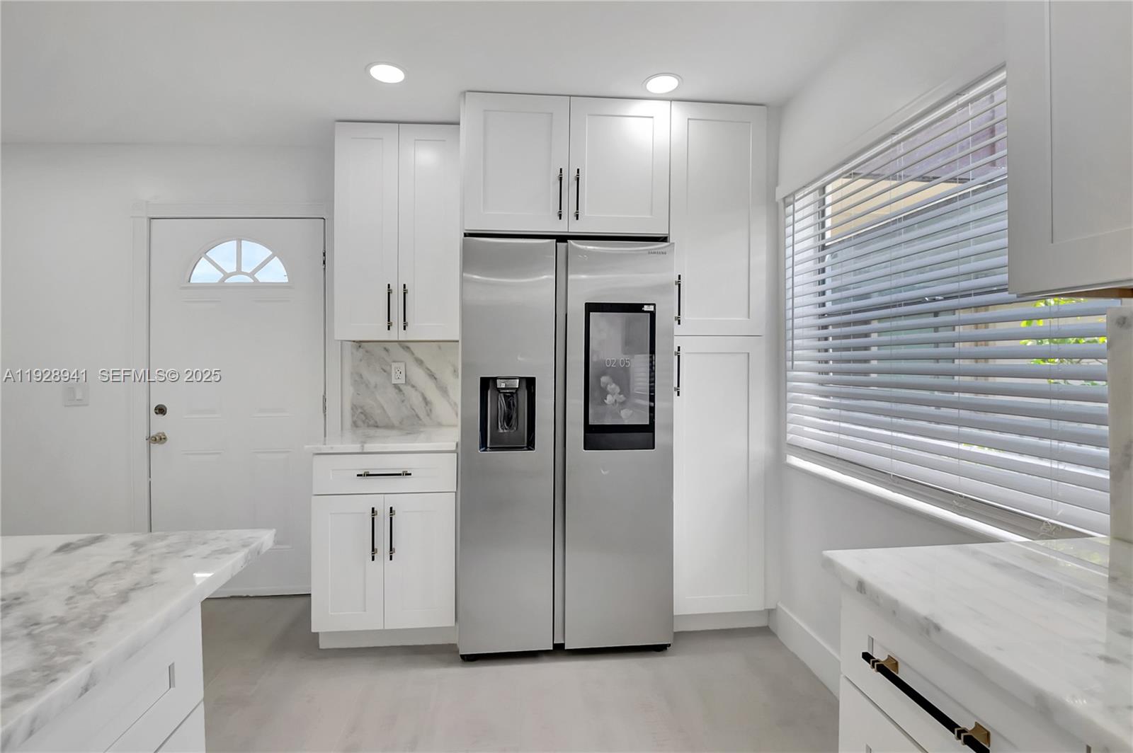 KINGS POINT NORMANDY COND - Residential Lease