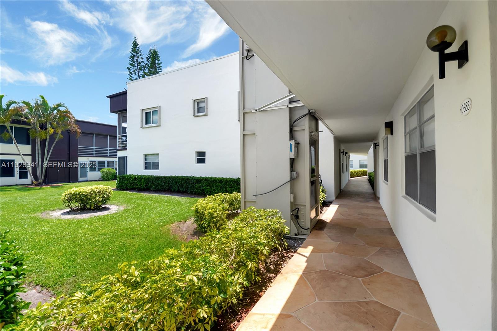 KINGS POINT NORMANDY COND - Residential Lease