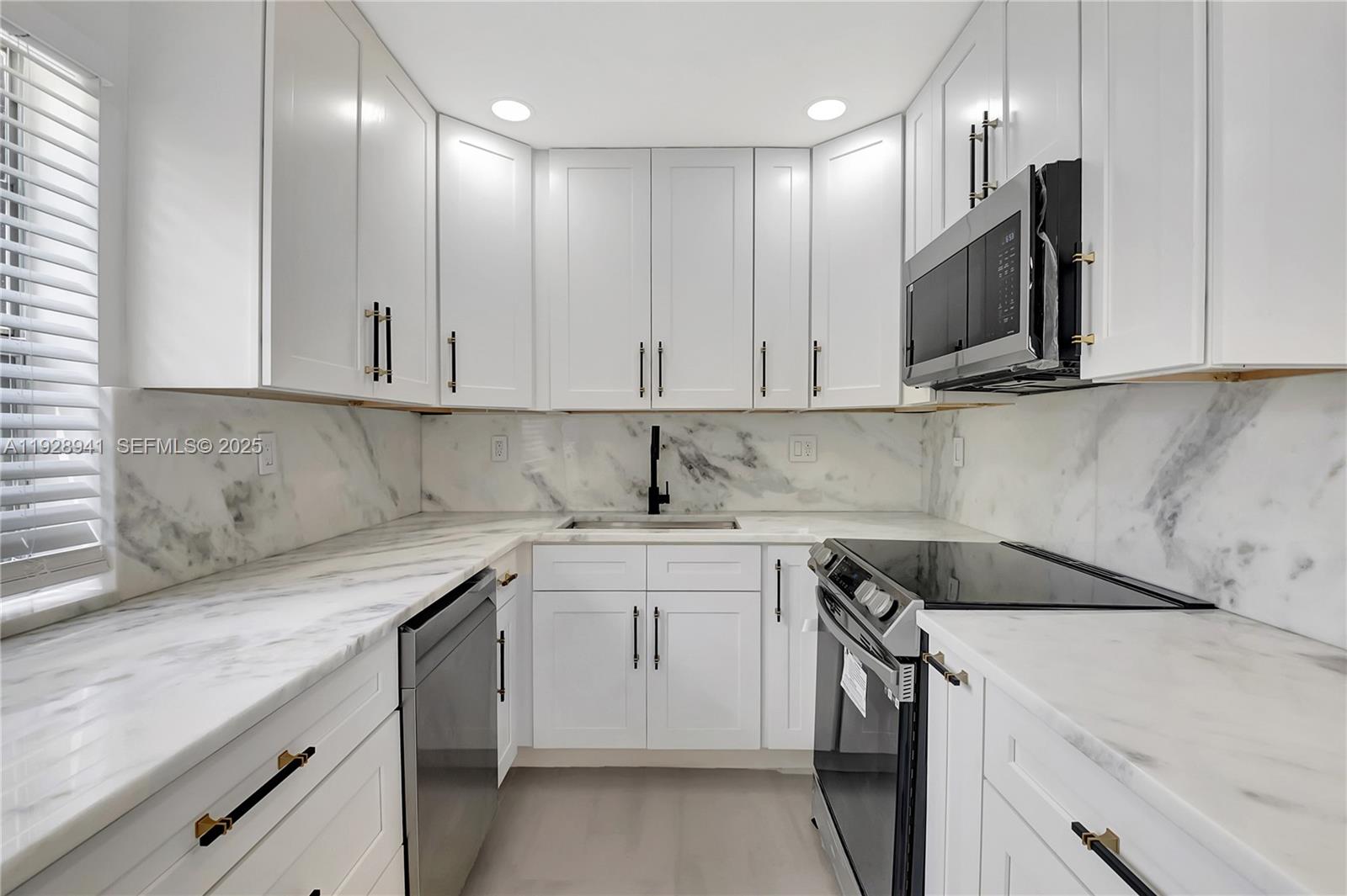 KINGS POINT NORMANDY COND - Residential Lease